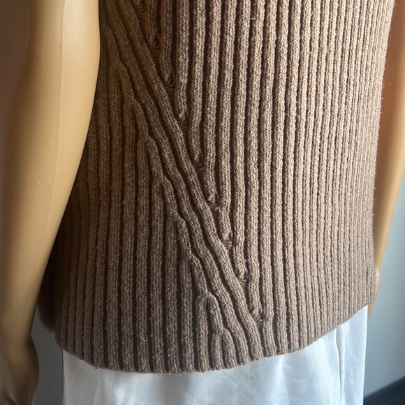 Armani Exchange Faux Fur Vest Sz Medium - Picture 14 of 16